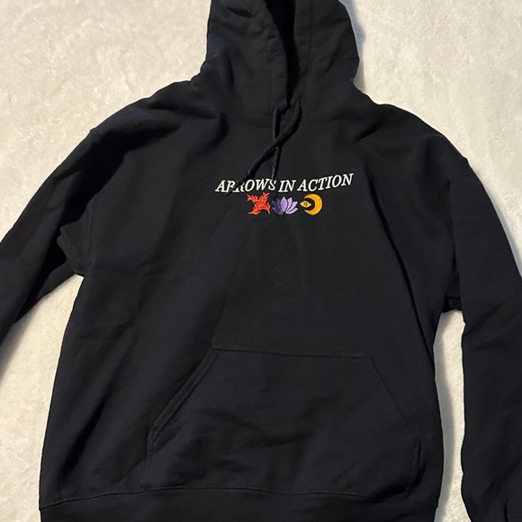 Arrows in action hoodie - Picture 1 of 3